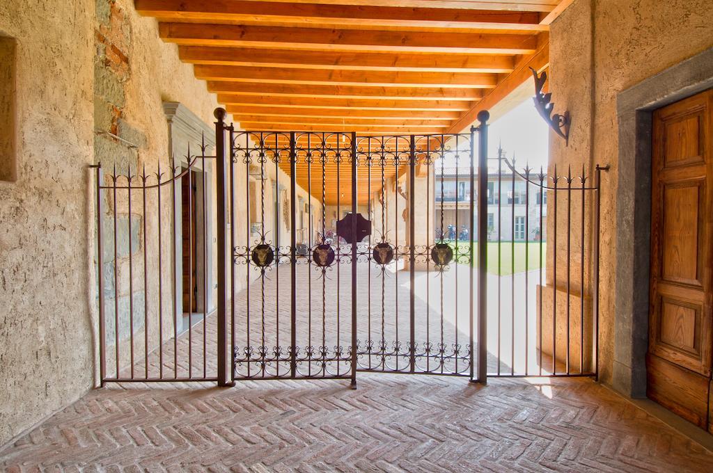 Corte Breda, Agriturismo Bed&Breakfast Chiari Exterior photo