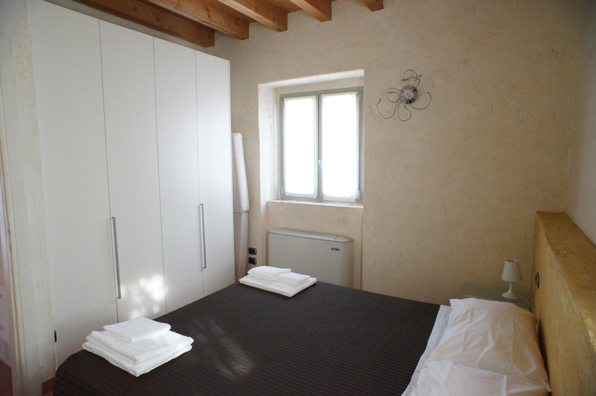 Corte Breda, Agriturismo Bed&Breakfast Chiari Exterior photo