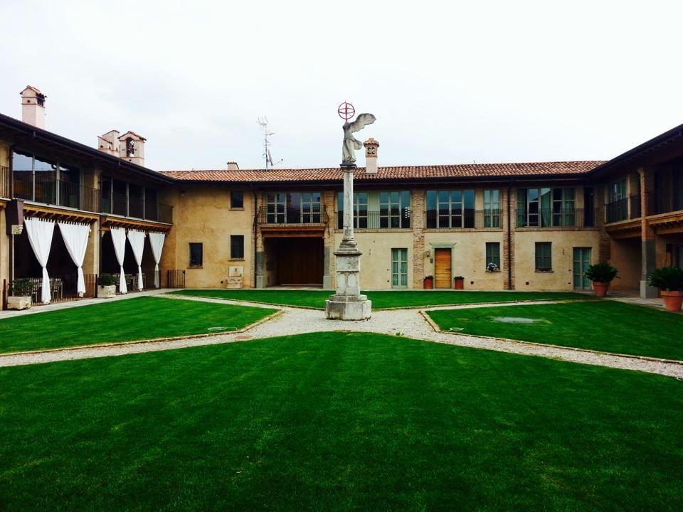 Corte Breda, Agriturismo Bed&Breakfast Chiari Exterior photo