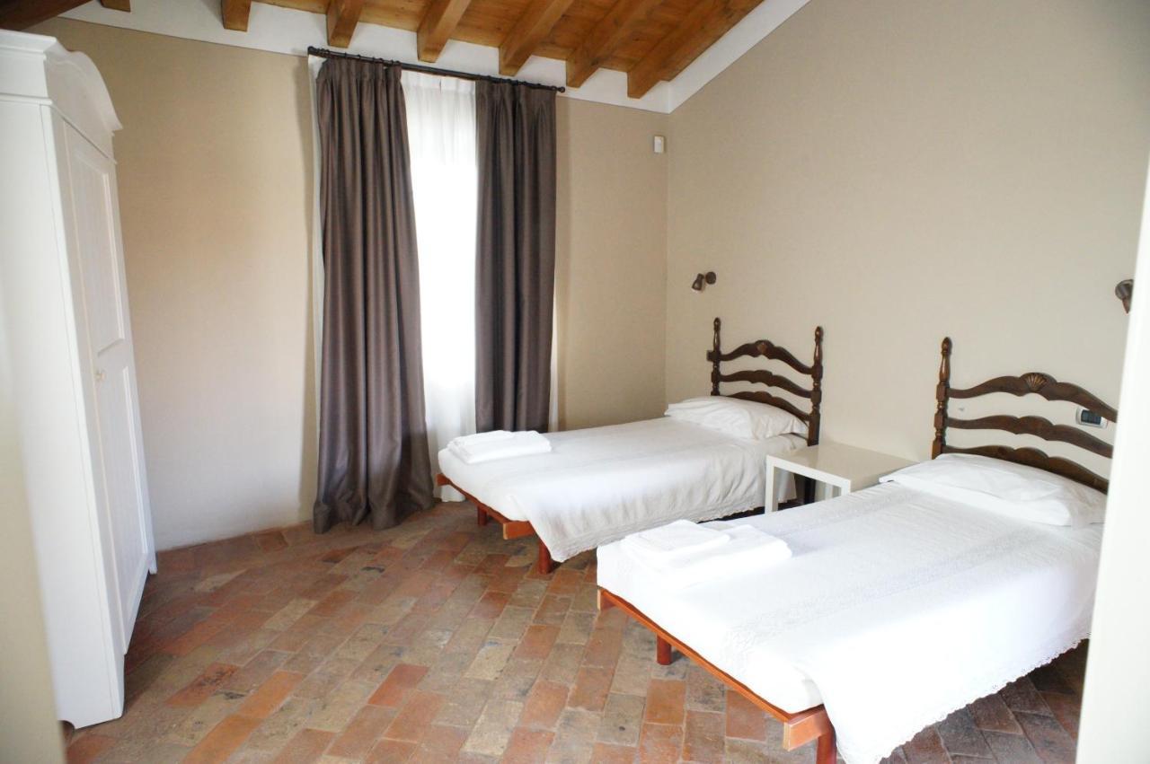 Corte Breda, Agriturismo Bed&Breakfast Chiari Exterior photo